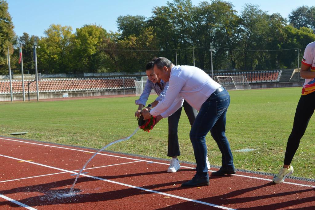 Спортен празник даде старт на обновената лекоатлетическа писта в Павликени