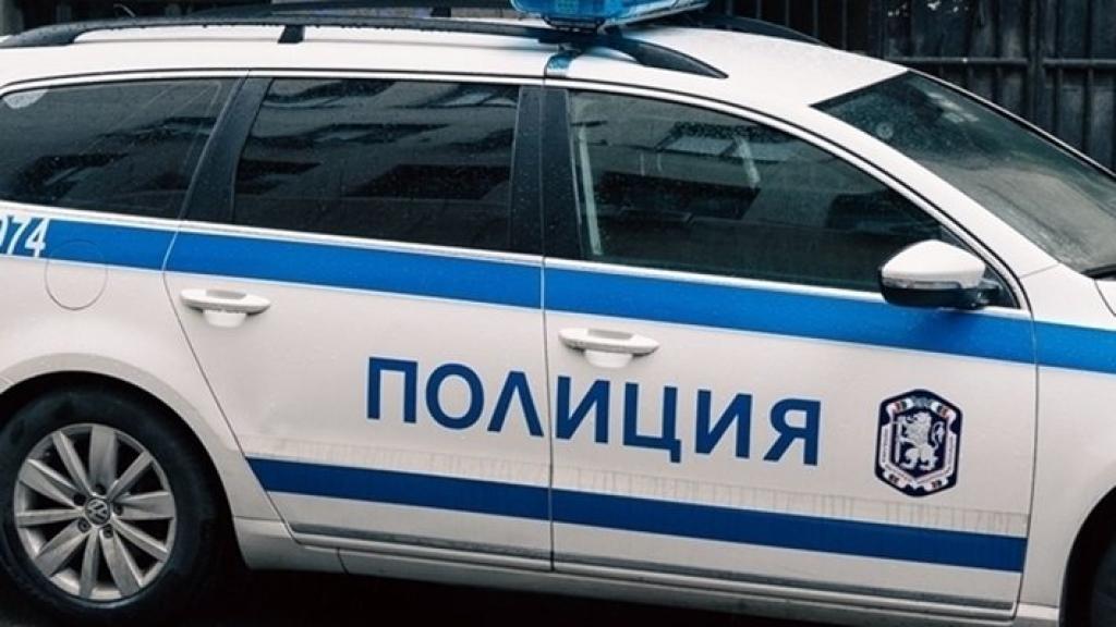 Около 300 литра дизел източени от пътностроителни машини край Куцина