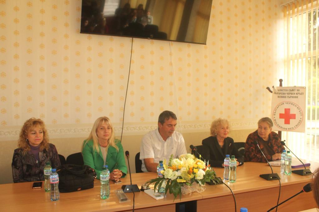 БЧК и Община Стражица обсъдиха нови инициативи в подкрепа на хора в нужда