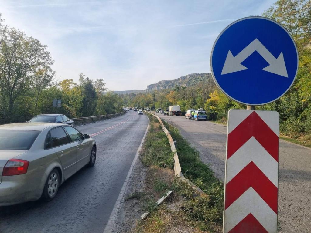 Масирана проверка край Самоводене: 21 глоби и 39 електронни фиша