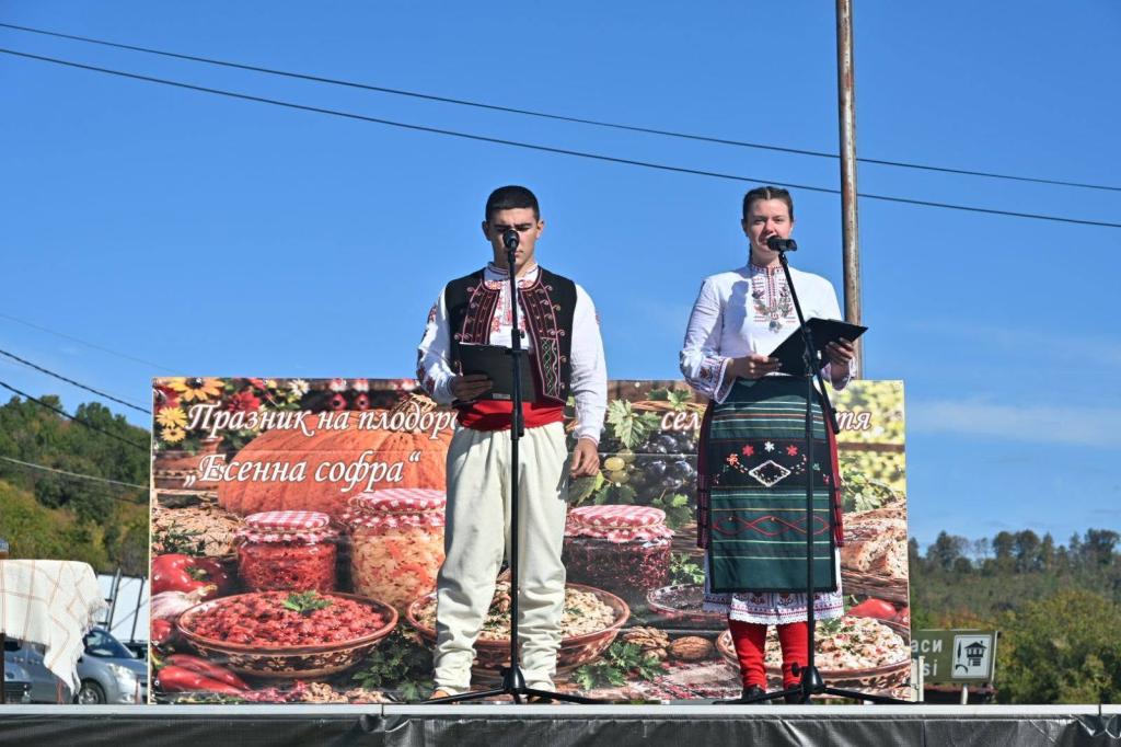 Майстори на домашната зимнина премериха сили на първия празник в Шереметя