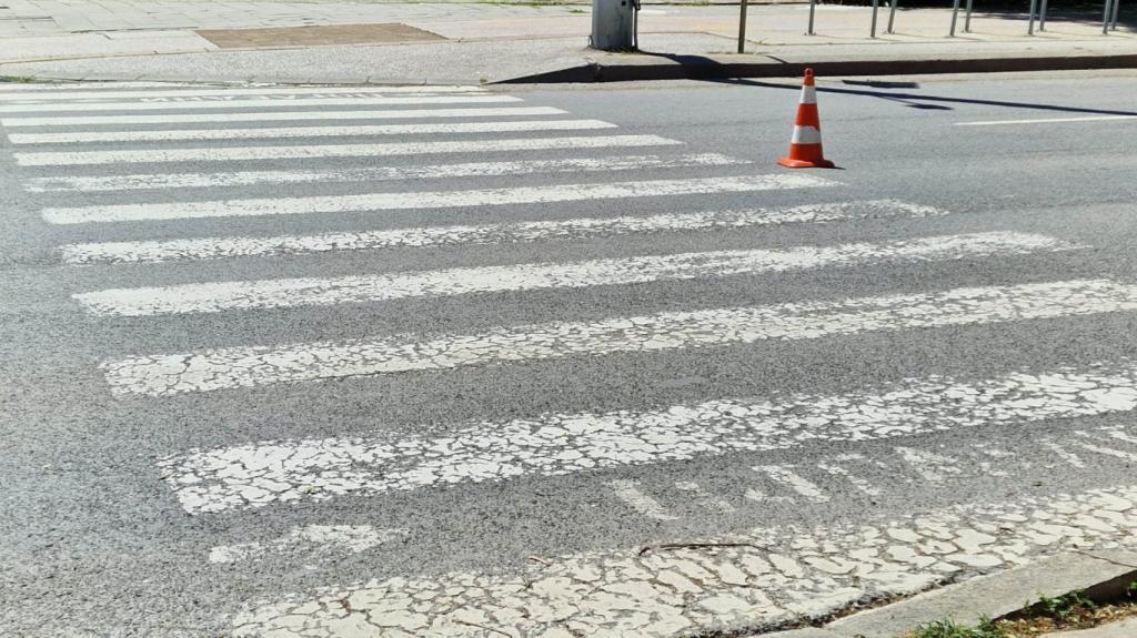 Автомобил блъсна 57-годишна жена на пешеходна пътека край болницата във Велико Търново