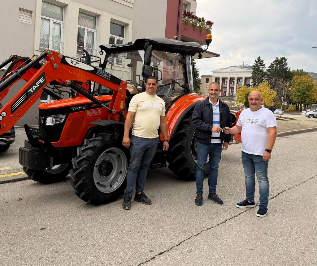 Община Лясковец се отказа от външни фирми за основни дейности, закупи над 10 машини за три години