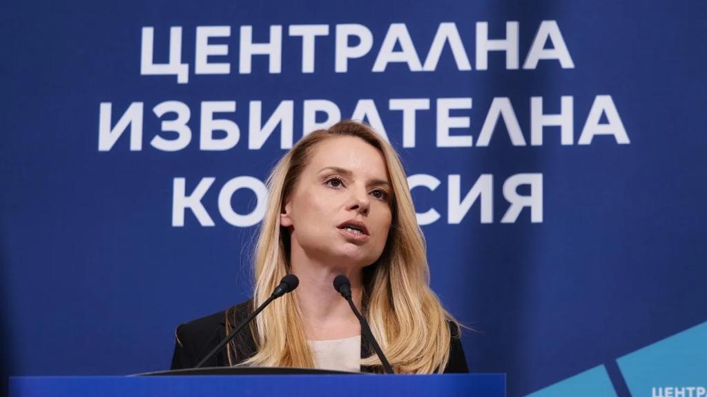 ЦИК тегли жребий за обръщенията на кандидатите преди президентския балотаж на 1 ноември