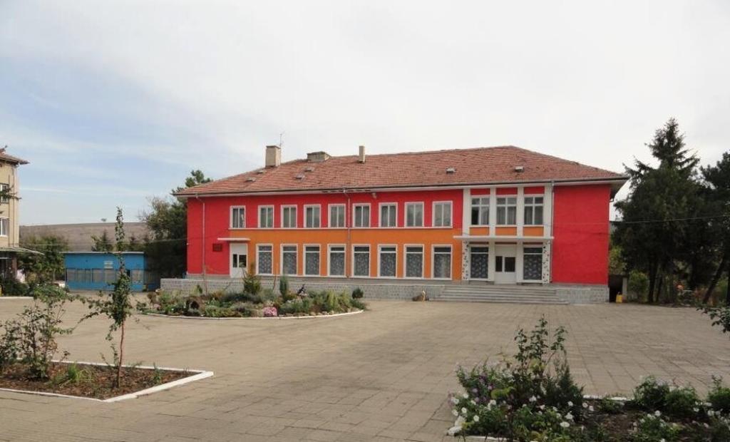 Над 511 000 евро за основен ремонт и енергийно обновяване на читалището в Драгомирово