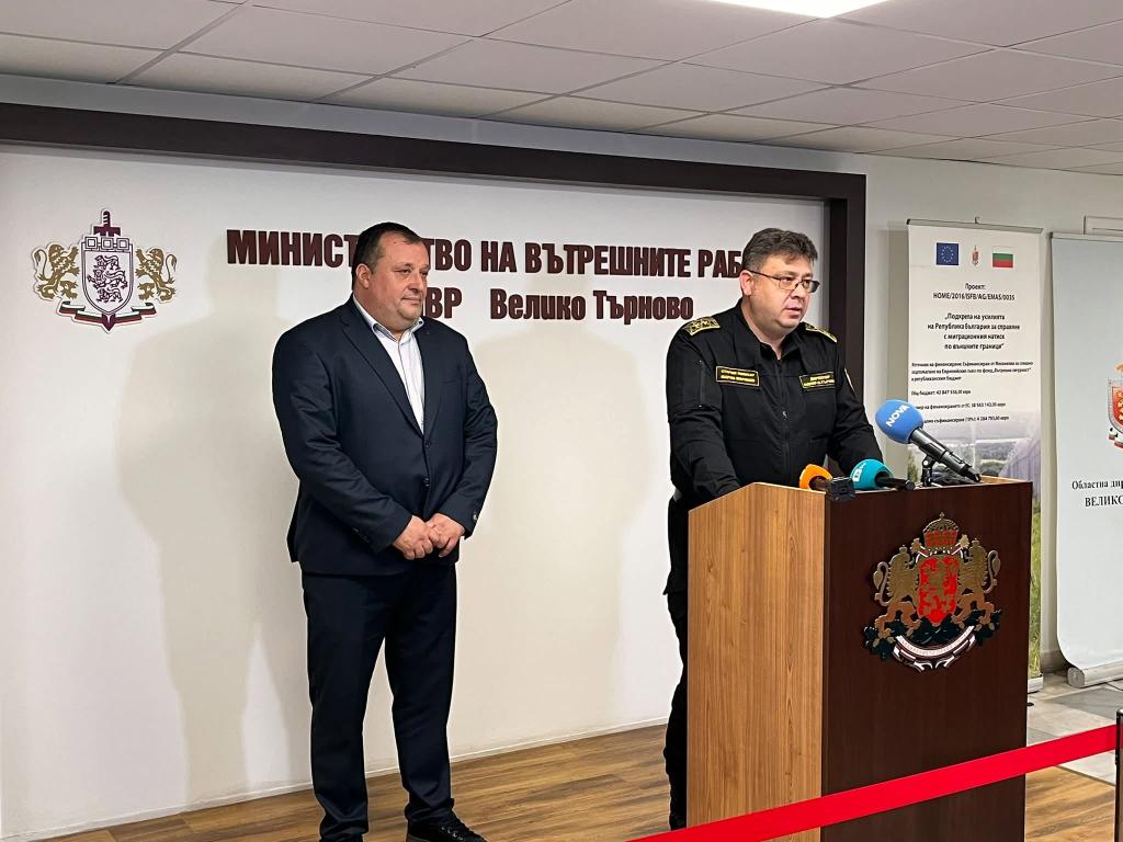 Полицията и прокуратурата с подробности за катастрофата край Масларево: Шофьорите на автобуса спасили 36 пътници