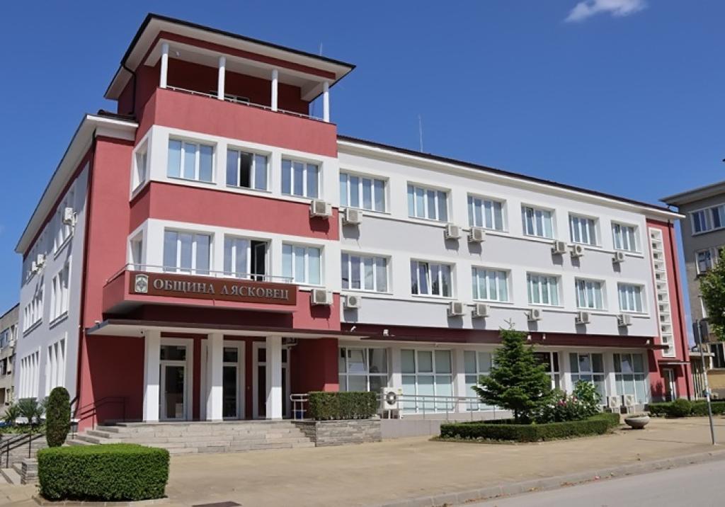 Техника за 16 200 евро и управление на общинските гори на сесията в Лясковец