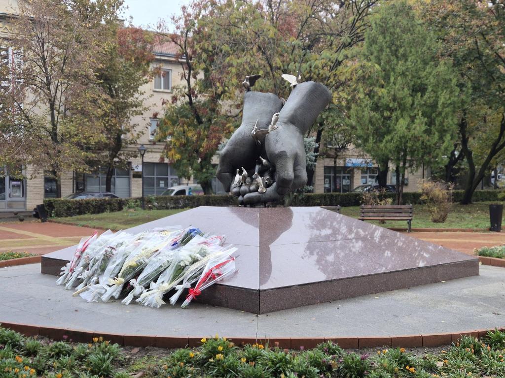 С песни и рецитал Свищов отбеляза Деня на народните будители